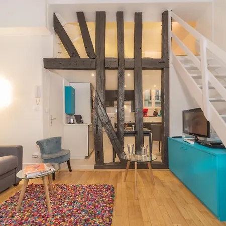 Appt Centre Avec Mezzanine شقة